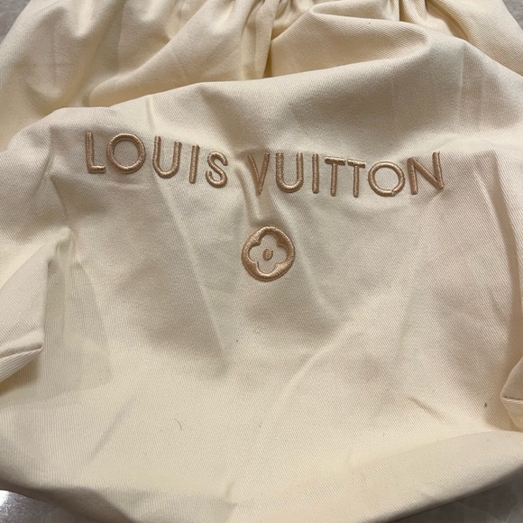 heavy canvas and embroidery drawstring bag. Scarf not included - Picture 5 of 11